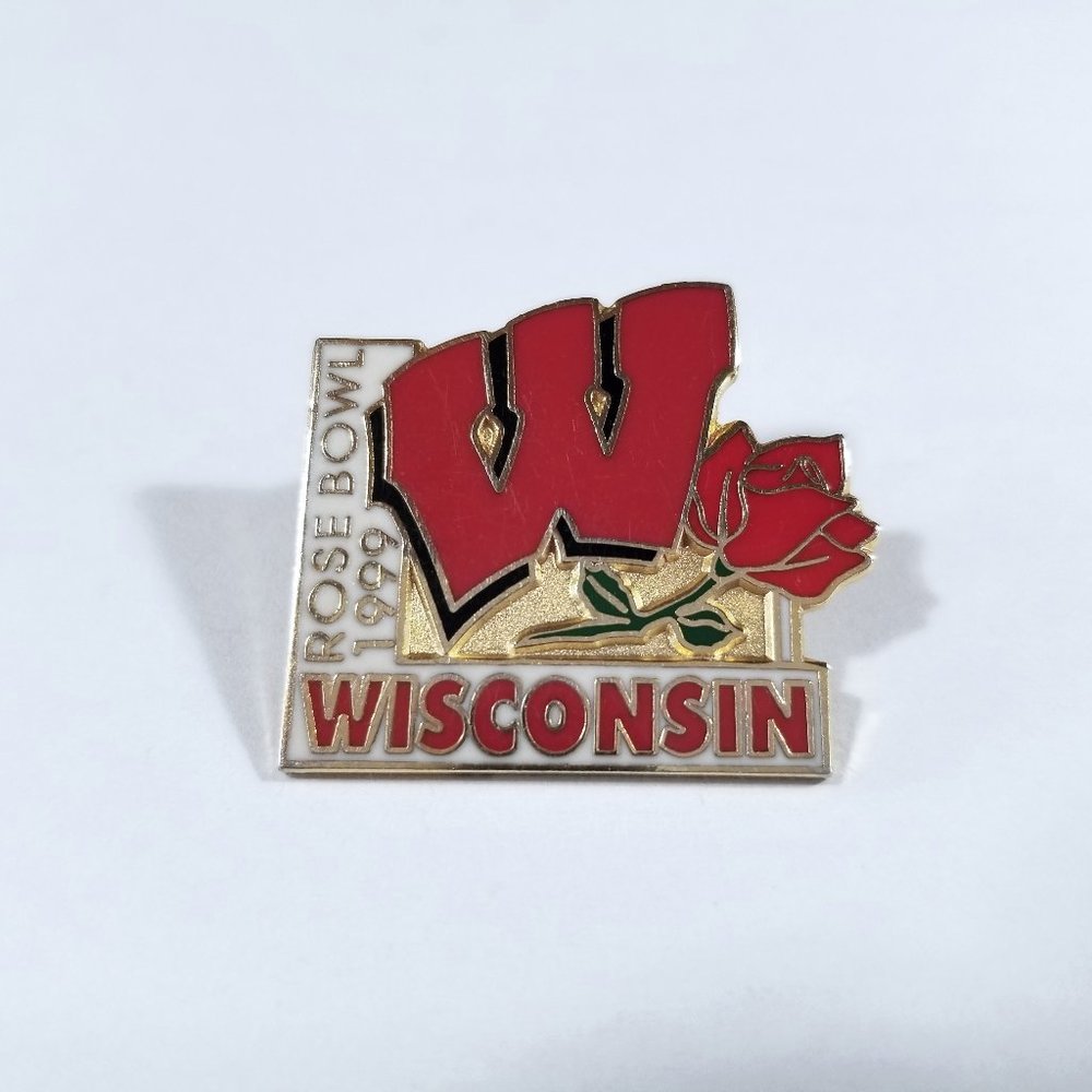1999 University of Wisconsin Badgers football enamel pin